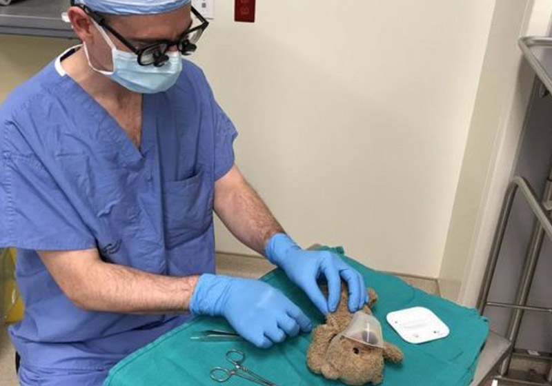 Dr. Daniel McNeely - Foto: reprodução / Twitter