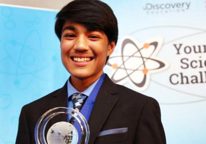 menino-premio-cancer-close Rishab Jain - Foto: CBS Interactive Inc