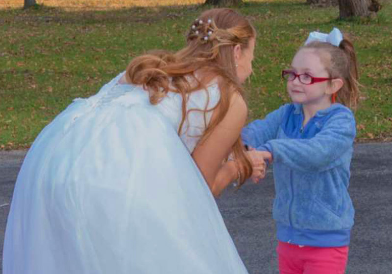 Olivia com Layla - Foto: reprodução / CBSNews