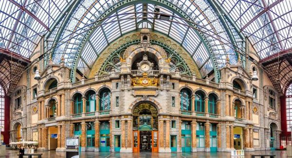 Estação Central de Antuérpia/Bélgica - Foto: reprodução / Twitter