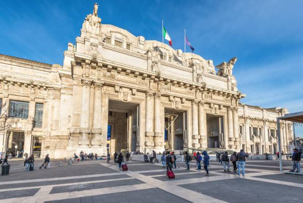 Milan central train station Itália - Foto: 