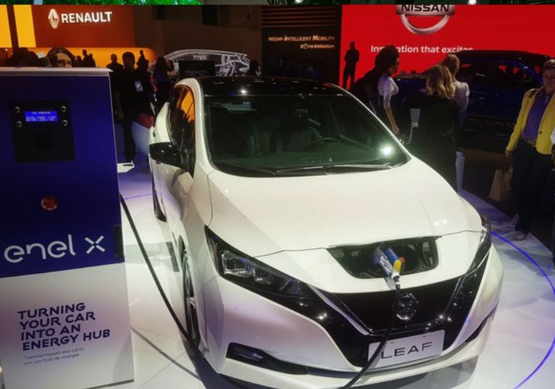 Nissan Leaf Foto: Divulgação|Porshe Panamera Foto: Divulgação|Renault Twizy Foto: Divulgação