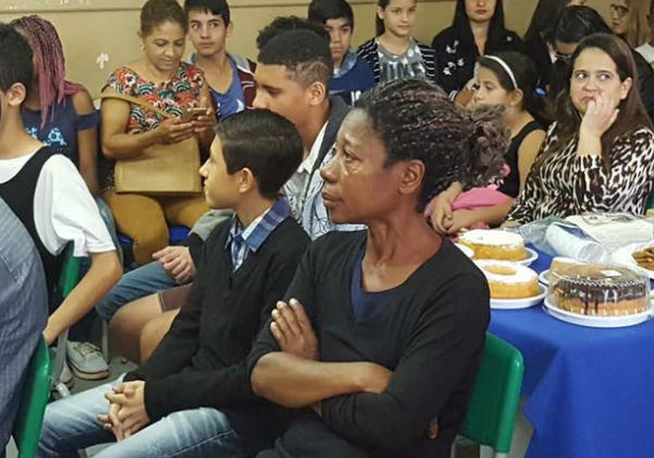 mãe da Eloá durante o prêmio Foto: Facebook