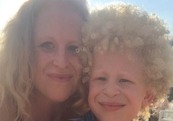 Elijah Enwerem e a mãe Lucy Foto Instagram