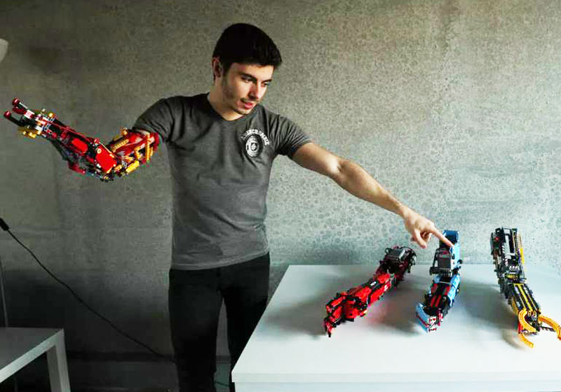 David e as versões do antebraço de Lego - Foto: Reuters|Foto: Reuters