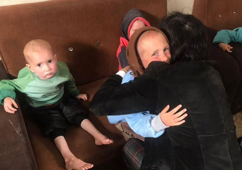 Patrício com os netos - Foto: Reprodução/Facebook/Patricio Gálvez