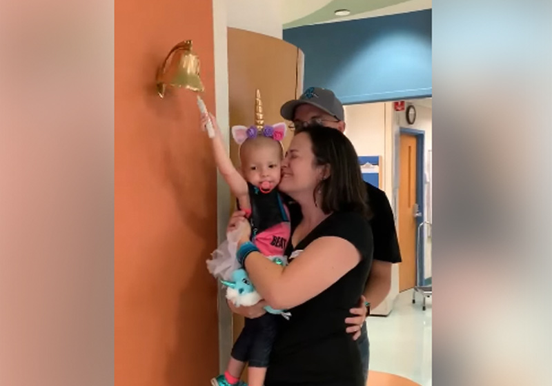 Kenni e os pais - Foto: reprodução / Facebook|