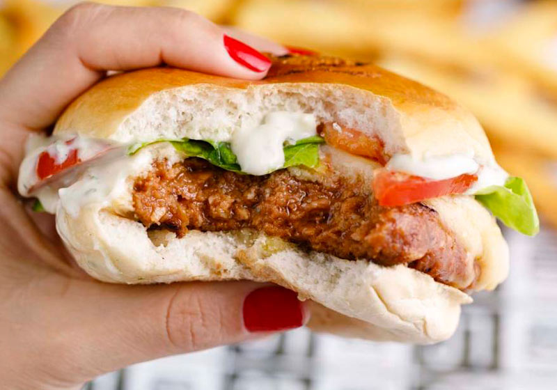 Sanduiche com Futuro Burguer - Foto: divulgação / Lanchonete da Cidade|Sanduiche com Futuro Burguer - Foto: divulgação / Lanchonete da Cidade|