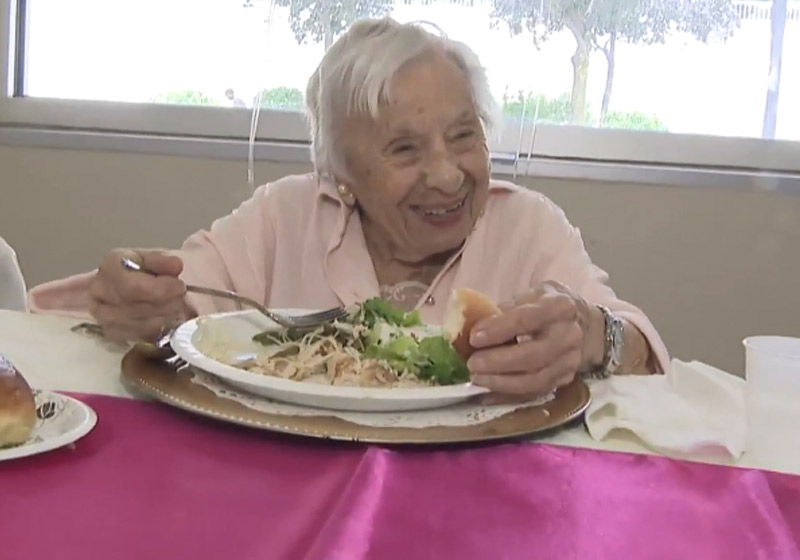 Louise Signore - Foto: reprodução / InsideEdition