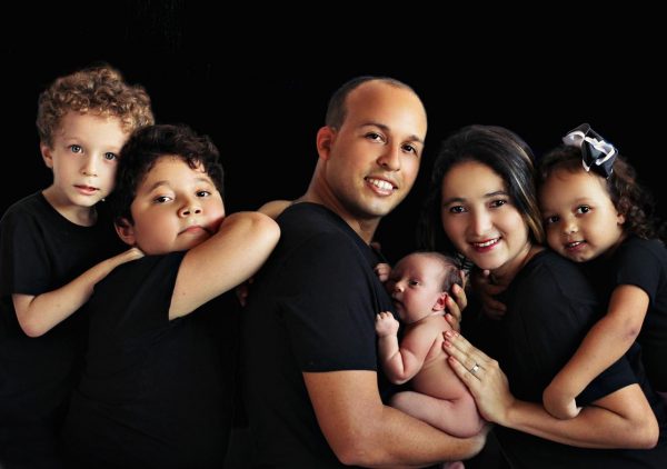 Miguel com a família - Foto: arquivo pessoal
