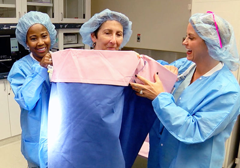 Enfermeiras e o saco dormir - Foto: WFTS