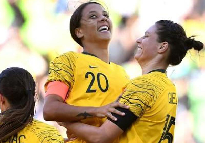 Jogadoras da Austrália comemoram gol - Foto: AFP