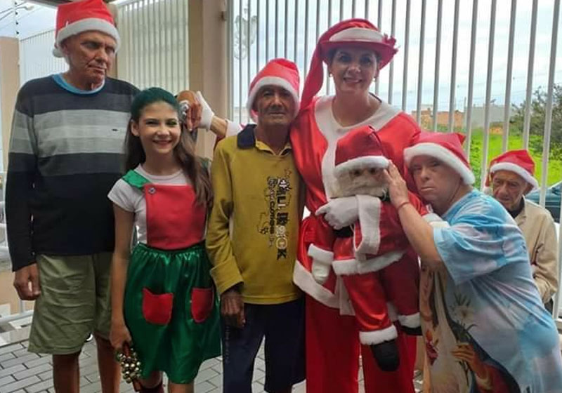 A festa de Gabriela no asilo - Foto: Arthur Ricordi|||