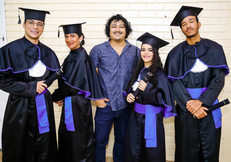 Prof. Nobu e parte dos alunos - Foto: Shodo Yassunaga|||||