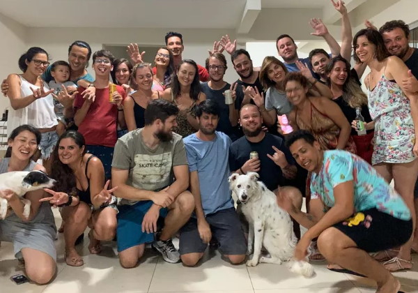 Jögan com a nova família Foto: Arquivo Pessoal