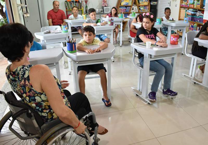 Sala de aula improvisada - Foto: Pedro Martins/G1|