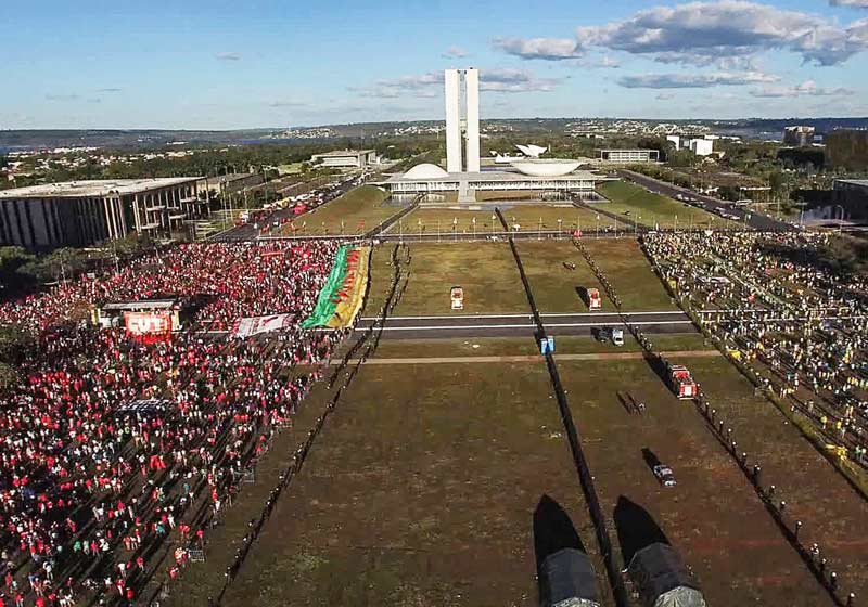 Cena do documentário 'Democracia em Vertigem' - Foto: Divulgação