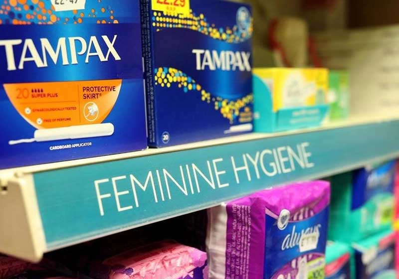 Absorventes na farmácia - Foto: REUTERS/Russell Cheyne