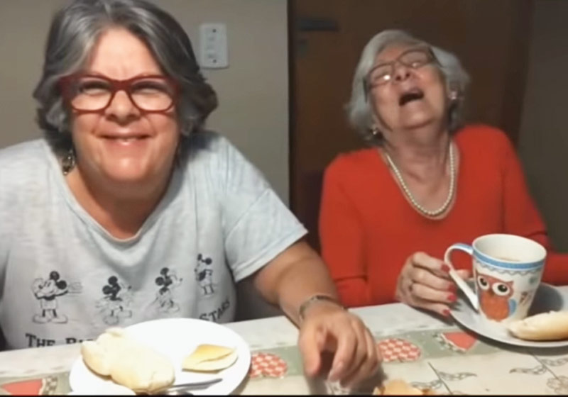 Cláudia e dona Francisquinha - Foto: reprodução / Youtube