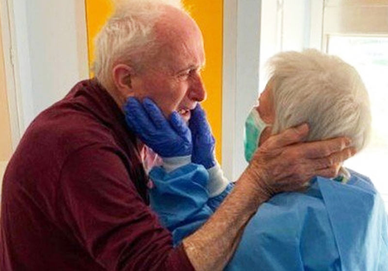 Giorgio reecontra Rosa após covid - Foto: reprodução / Cremona Oggi