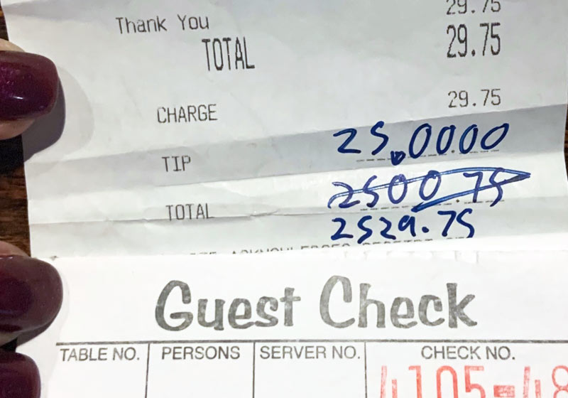 Valor da conta com super gorjeta - Foto: reprodução / Twitter||