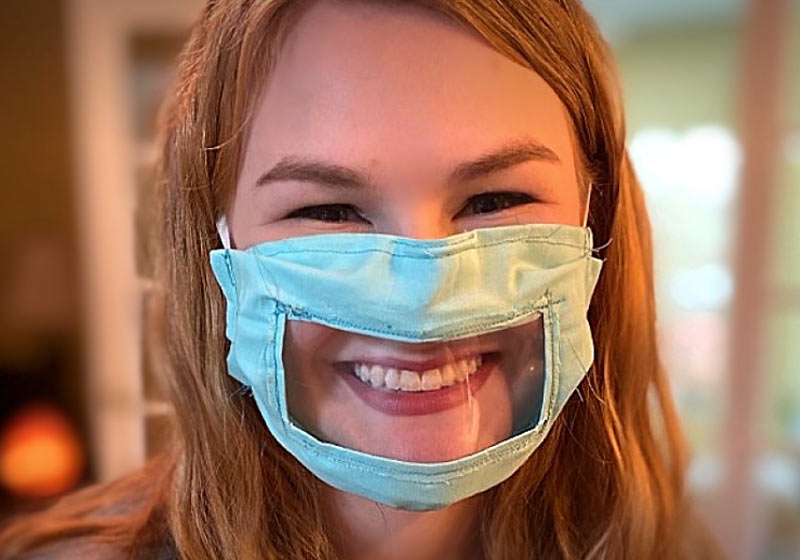 Ashley Lawrence com a máscara - Foto: reprodução / Facebook||