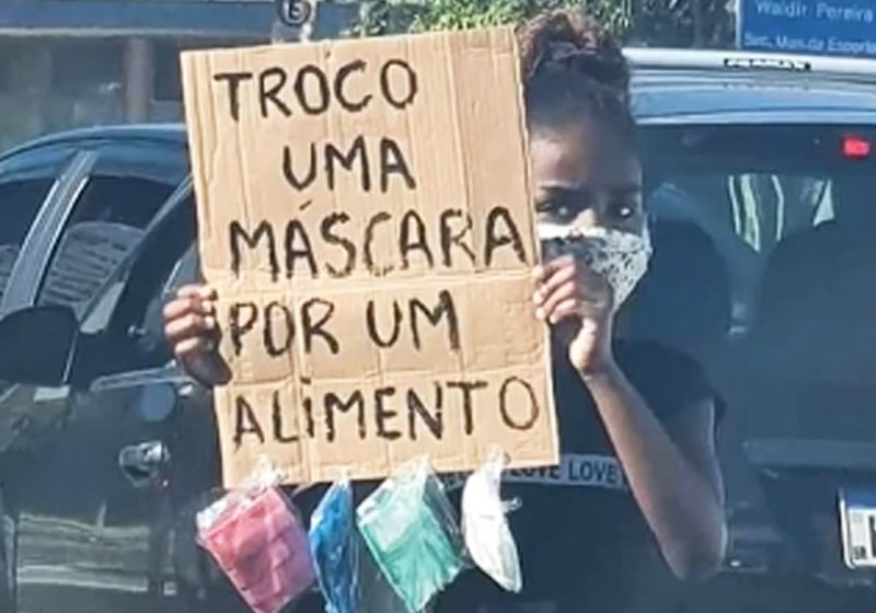 Júlia pedindo ajuda na rua - Foto: reprodução / Instagram