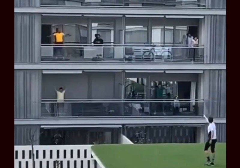 Aula de academia no teto do prédio: Foto: reprodução/Goodnews Movement