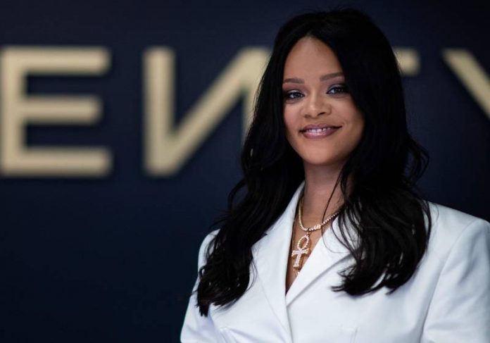 rihanna_ajuda Foto: reprodução