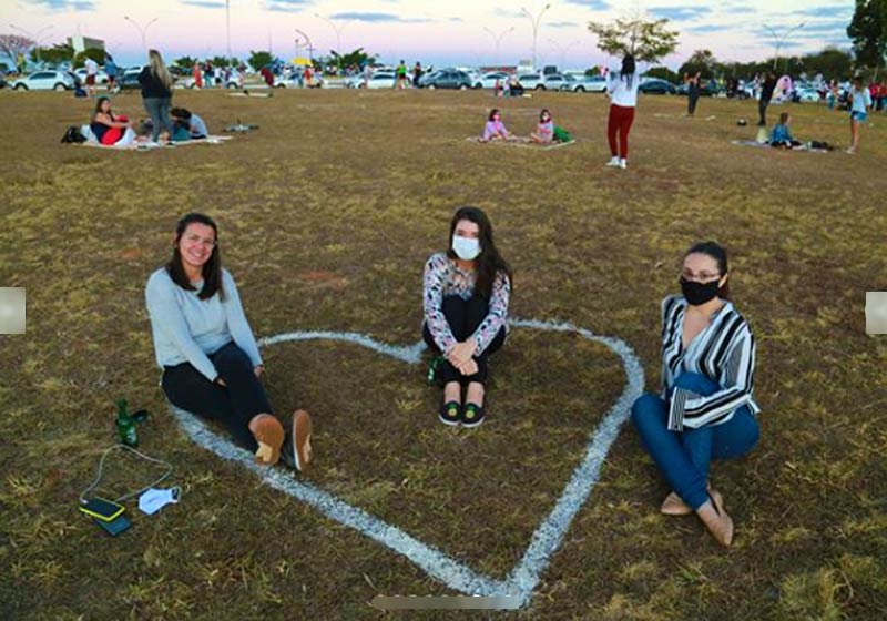 Corações de distanciamento em Brasília - Foto: reprodução / Instagram