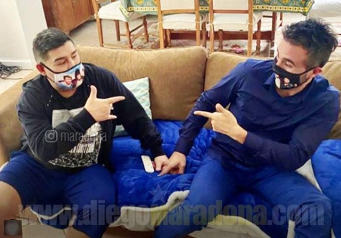 maradona-medico-close Maradona e o médico - Foto: reprodução / Instagram