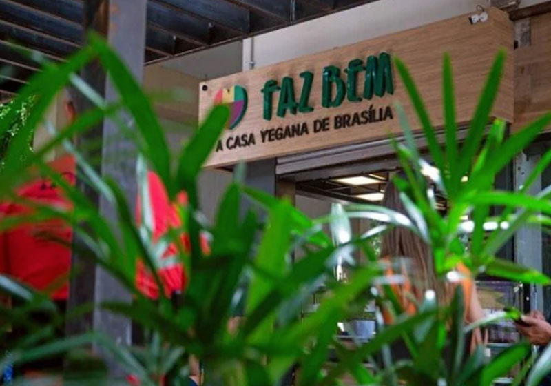 Restaurante convida garis para almoço - Foto: arquivo pessoal