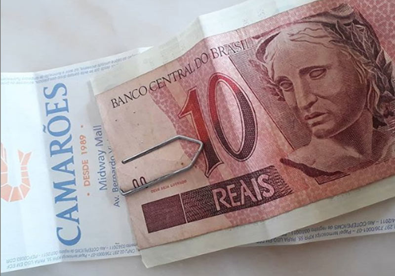 Nota e dinheiro devolvidos - Foto: reprodução / Instagram