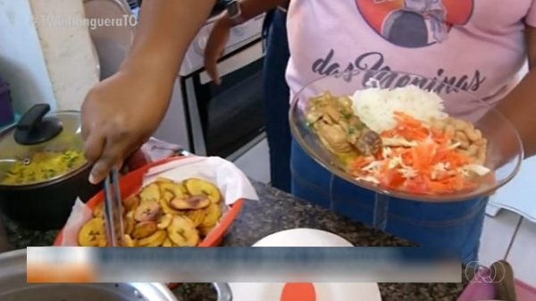 Montando um prato - Foto: reprodução / TV Anhanguera