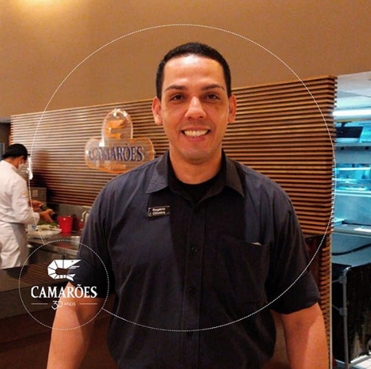 Rogério, o garçom que devolveu o troco - Foto: reprodução/Instagram