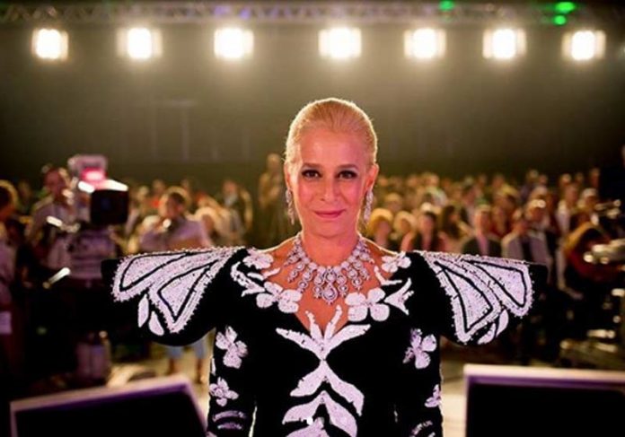 Andrea-beltrao-Emmy Andréa Beltrão como Hebe - Foto: reprodução / Instagram
