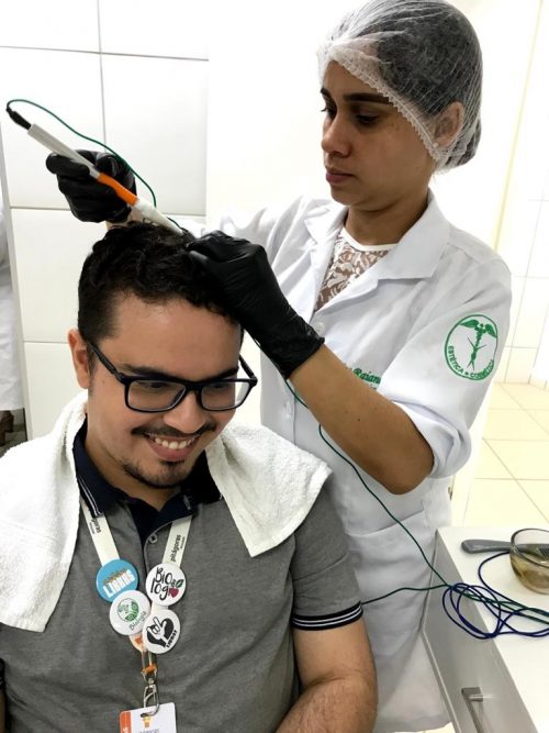 Jéssica no trabalho - Foto: divulgação