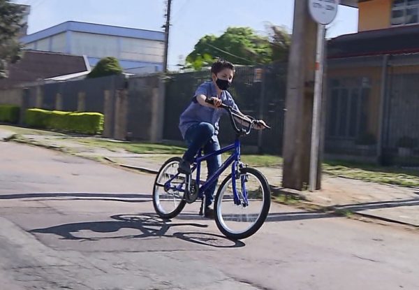 Benício na bike - Foto: Reprodução/RPC