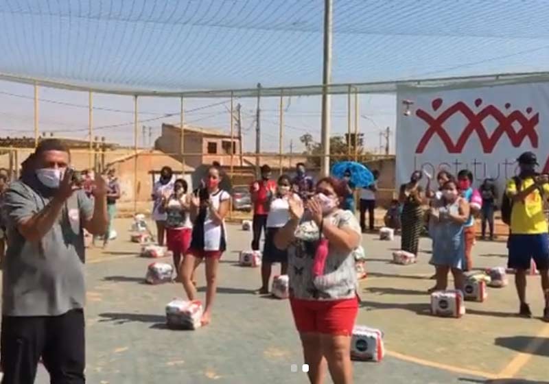 Cestas básicas e parabés na Estrutural - Foto: Instagram