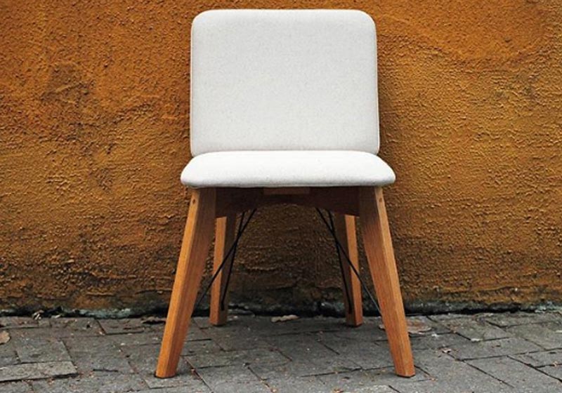 Cadeira na calçada - Foto: reprodução / Projeto Atalho