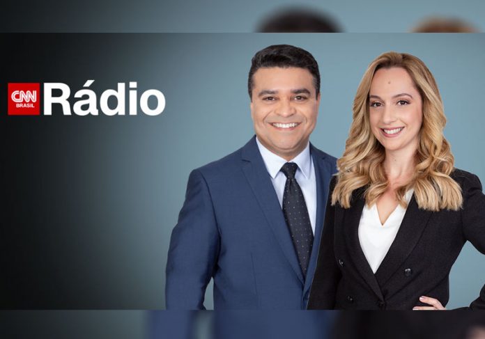 cnn-radio-estreia-close Roberto Nonato e Larissa Calderari - Foto: divulgação / CNN Rádio