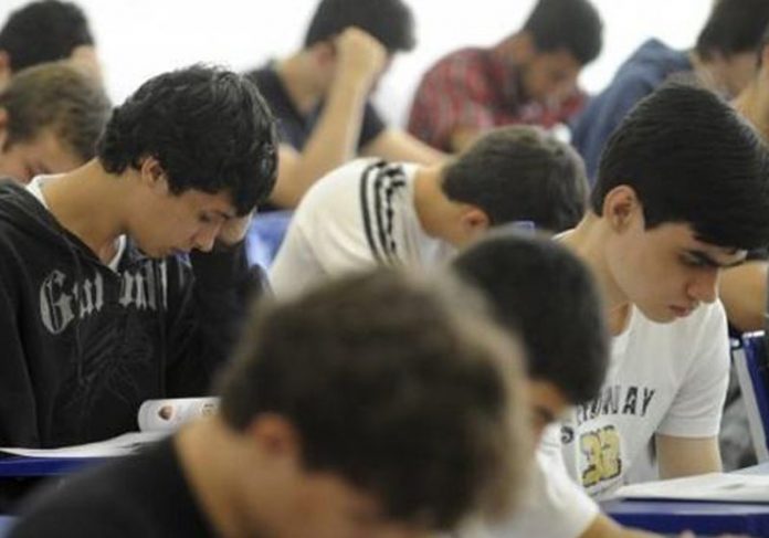 concursos-vagas-ebc- Candidatos em concurso - Foto Wilson Dias/Agência Brasil/arquivo