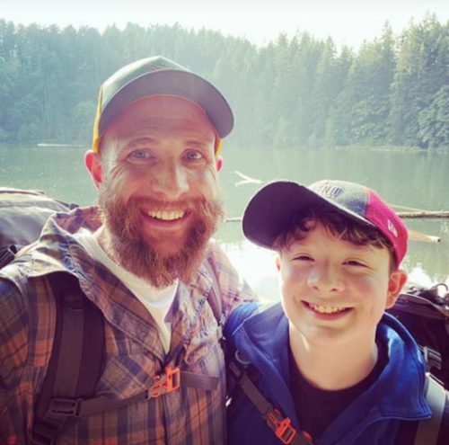 Kenny feliz com o filho - Foto: Instagram