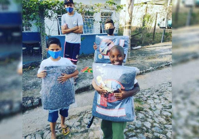 projeto-pao-alma-close Algumas crianças ajudadas pelo Pão e Alma - Foto: divulgação