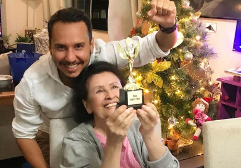 Henrique, Ana e troféu - Foto: reprodução / Instagram