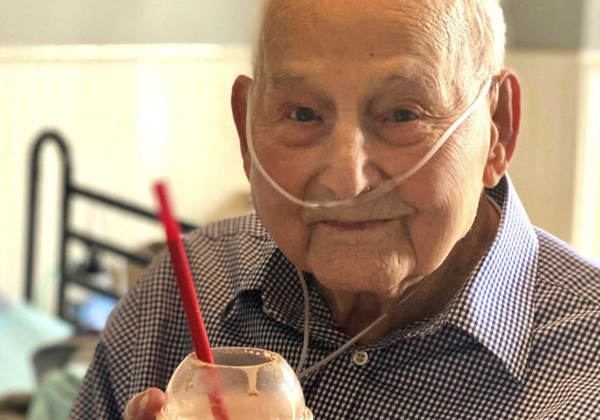 O major com seu milkshake Foto: Holly Wooten McDonald