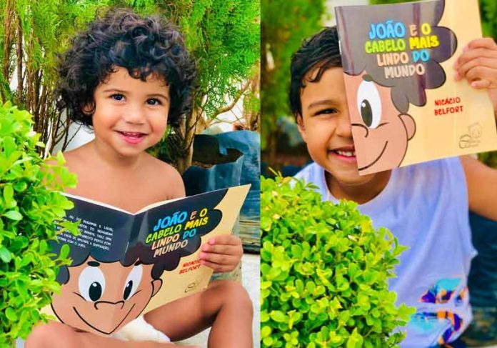 livro-cabelo-close Os irmãos Benjamin e Lucas com o livro - Fotos: Júnior Carvalho