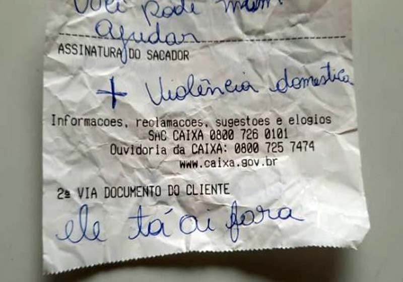 Bilhete que a mulher entregou no banco - Foto: reprodução / PMDF