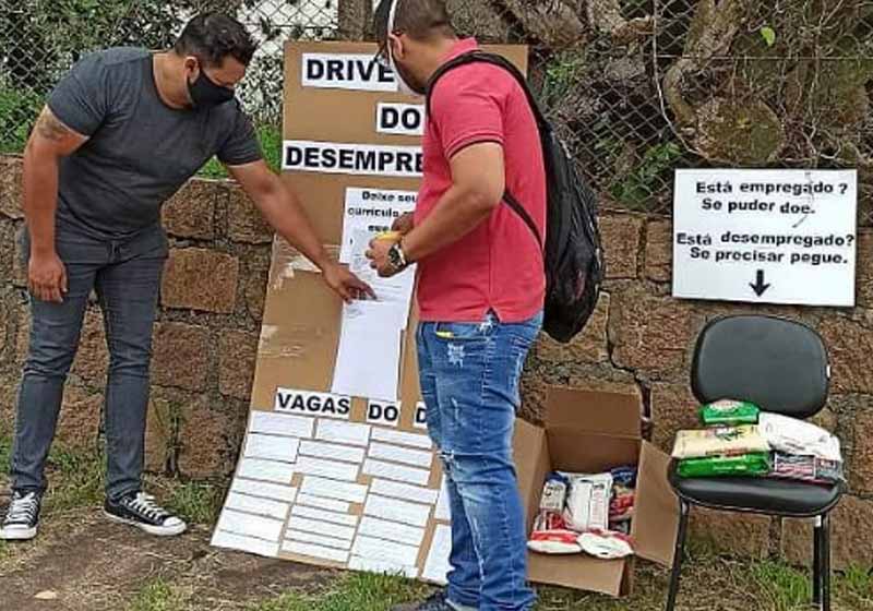 Rapaz deixa currículo no Drive-thru do Desempregado - Foto: arquivo pessoal