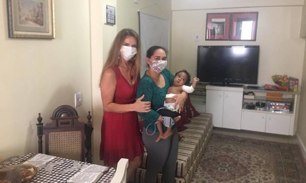 Isabel Ruas com Diana Ferreira e o filho Caio - Foto: Arquivo pessoal